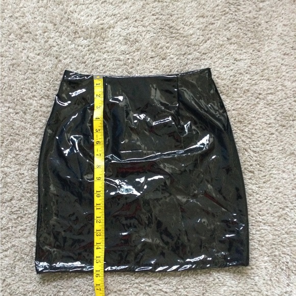 Fashion Nova Mini Skirt - Picture 4 of 10